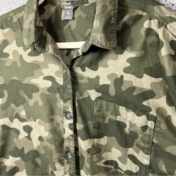 Eddie Bauer Button Up Shirt Women's Large Khaki Camo Boyfriend Fit Camouflage - Picture 3 of 7
